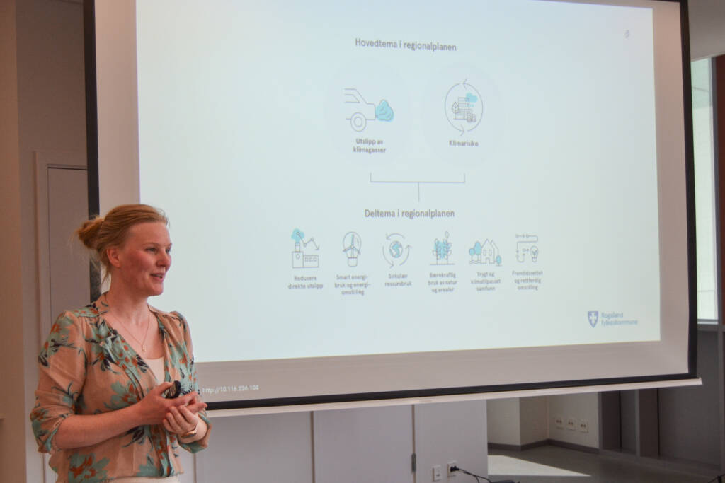 VEIEN TIL LAVUTSLIPPSSAMFUNNET: Herdis Sigurgrimsdottir, fagleder for natur og klima i Rogaland fylkeskommune vil ha alle med for å lage plan for klimaomstilling.